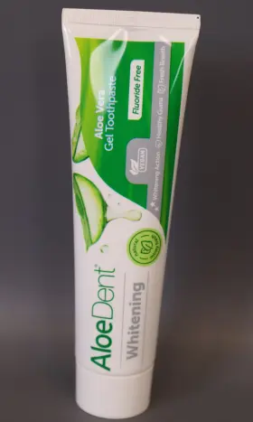 029354010393 ALOE DENT Whitening Vera Toothpaste