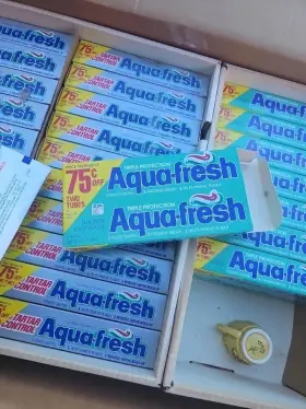 05310032205 AQUAFRESH Aqua Double Pack Toothpaste Movie Prop #2