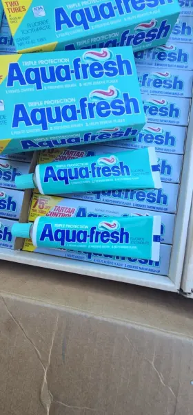 05310032205 AQUAFRESH Aqua Double Pack Toothpaste Movie Prop #3