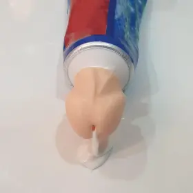 313019610611 CALSGKSPRAY Closing Toothpaste Cap Dispenser Sea