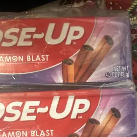 M74801 CLOSE-UP Cinnamon Blast Toothpaste Breath #3