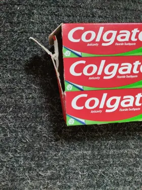 035000473844 COLGATE Sparkling Fluoride Toothpaste Zing Pack #3
