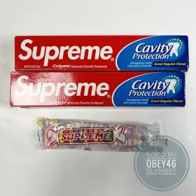 SS20 COLGATE Supreme Toothpaste Candy Necklace
