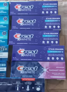 030772057216 CREST Toothpaste Pro Whitening Radiant Icy Clean #3