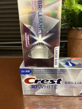 030772112526 CREST Brilliance Peppermint Whitening Toothpaste #2