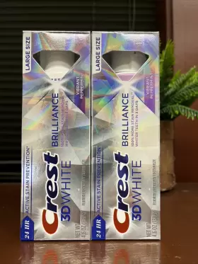 030772112526 CREST Brilliance Peppermint Whitening Toothpaste