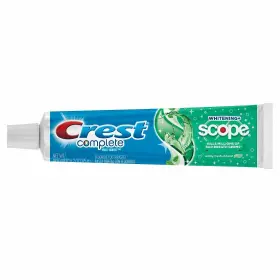037000385844 CREST Benefit Fluoride Toothpaste Whitening