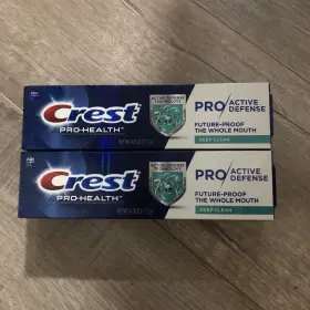 037000555346 CREST Pro Defense Clean