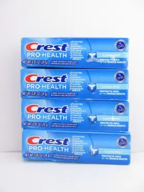 037000995609 CREST Pro Travel Toothpaste Clean