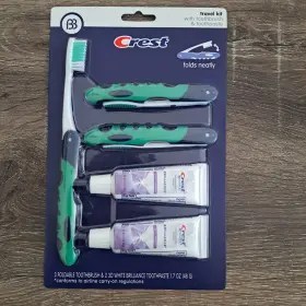 88215 CREST Brilliance Toothpaste Brush Buddies Oral Care Kit