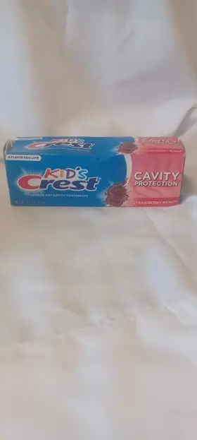 LOT3282GR CREST Kids Cavity Toothpaste Box
