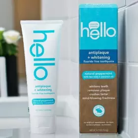 819156020240 HELLO Oral Care Fluoride Antiplaque Whitening
