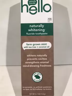 819156020509 HELLO Toothpaste Naturally Whitening Fluoride