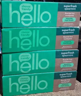PS0087887 HELLO Pack Superfresh Spearmint Fluoride Toothpaste