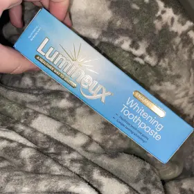 000010 LUMINEUX Safe Whitening Toothpaste Flavor