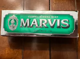 004395110063 MARVIS Classic Toothpaste Travel Box