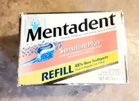 011113503906 MENTADENT Sensitive Baking Soda Peroxide Formula