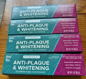 067990009017 NATURAL WHITE Anti Plaque Whitening Toothpaste