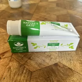 078347001554 NATURESGATE Natures Gate Gel Toothpaste