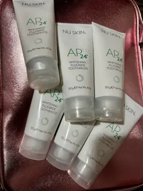 01111151 NUSKIN Toothpaste