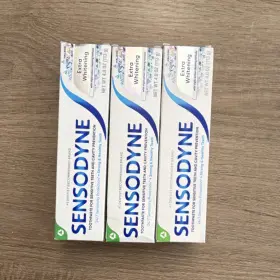 TC9F SENSODYNE Whitening Sensitivity Toothpaste Pack