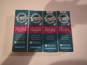 4260UST11D TOMS OF MAINE Antiplaque Whitening Peppermint Pack