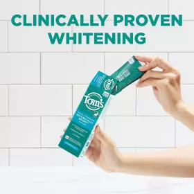 61039636 TOMS OF MAINE Botanically Bright Natural Whitening #3