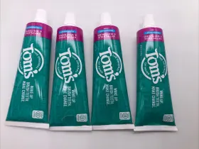 683398 TOMS OF MAINE Toothpaste Peppermint Antiplaque Box
