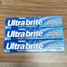 56685 ULTRABRITE Advanced Whitening Fluoride Toothpaste Clean