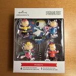 Hallmark Peanuts 4 Mini Christmas Ornaments Decoration W/ Snoopy Tree Topper. Fixed Price $19.99.
